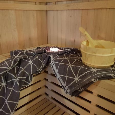 Grosse, Helle Ferienwohnung Mit 2 Balkonen Auf Dem Bauernhof In Der Lueneburger Heide Oetzen エクステリア 写真