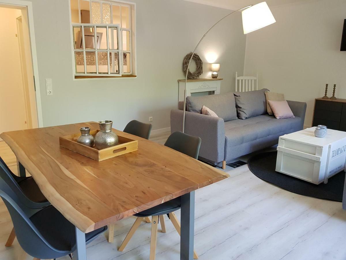 Grosse, Helle Ferienwohnung Mit 2 Balkonen Auf Dem Bauernhof In Der Lueneburger Heide Oetzen エクステリア 写真