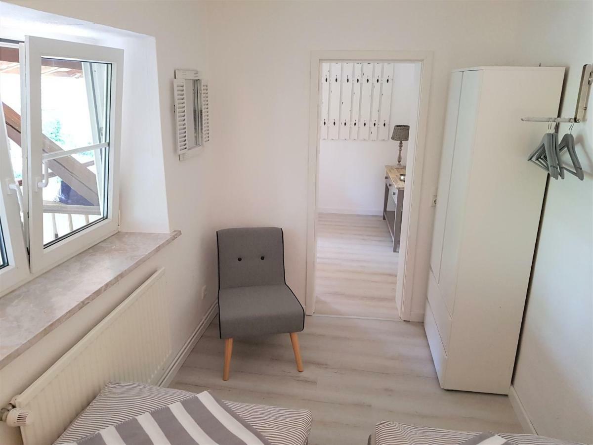 Grosse, Helle Ferienwohnung Mit 2 Balkonen Auf Dem Bauernhof In Der Lueneburger Heide Oetzen エクステリア 写真