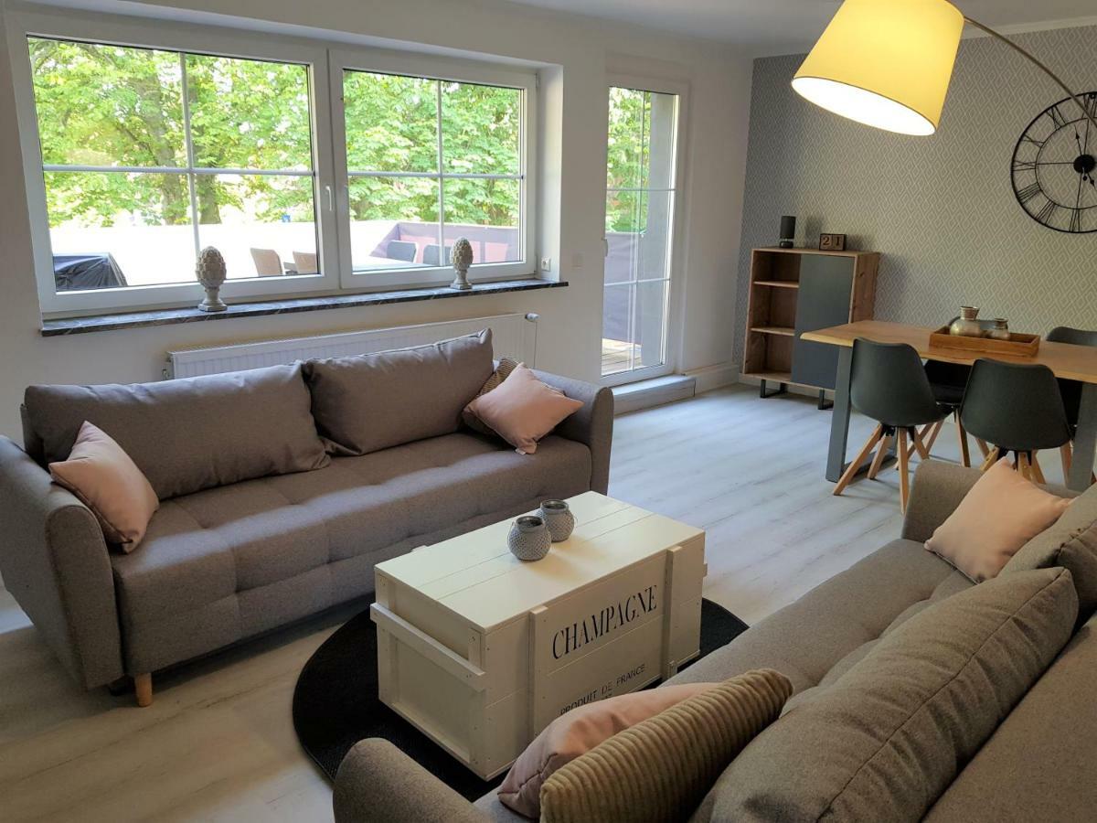 Grosse, Helle Ferienwohnung Mit 2 Balkonen Auf Dem Bauernhof In Der Lueneburger Heide Oetzen エクステリア 写真