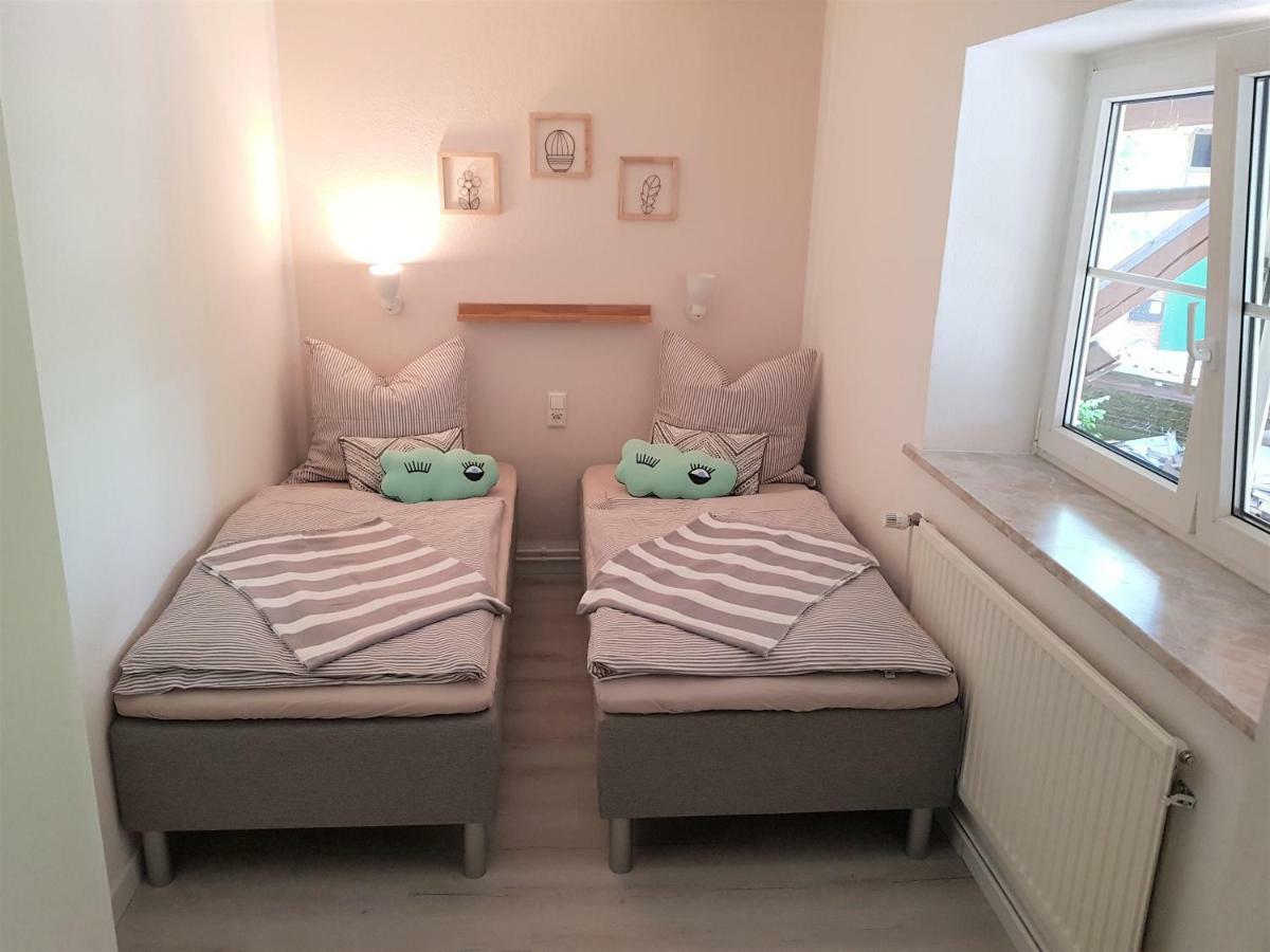 Grosse, Helle Ferienwohnung Mit 2 Balkonen Auf Dem Bauernhof In Der Lueneburger Heide Oetzen エクステリア 写真